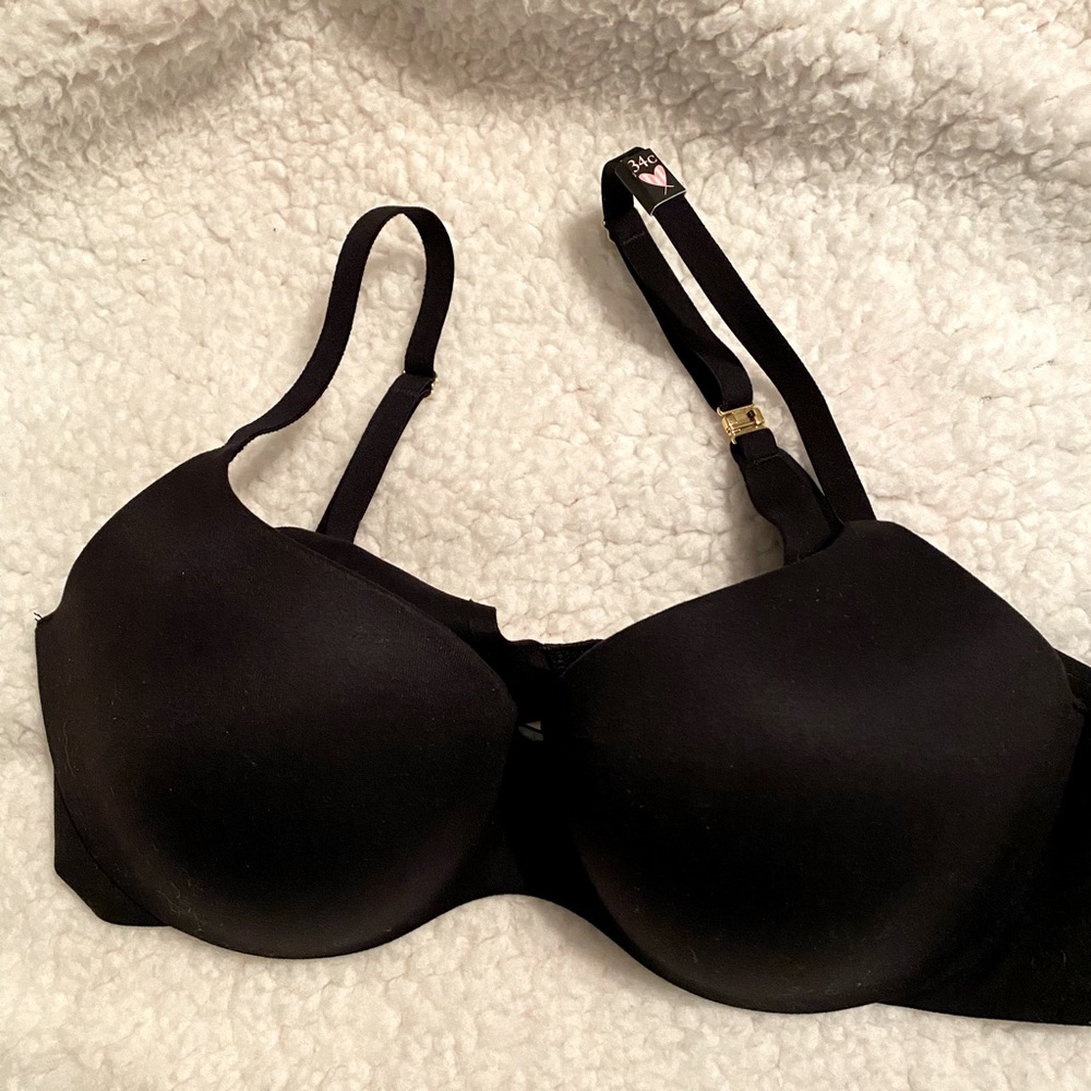 Victoria’s Secret Incredible lined demi bra